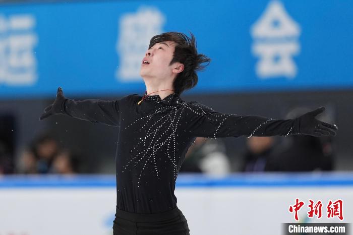 十四冬综合消息：冬奥冠军徐梦桃无缘奖牌，北