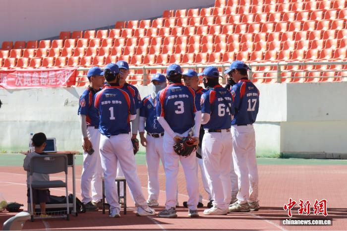 两岸棒垒球高手齐聚锡林
