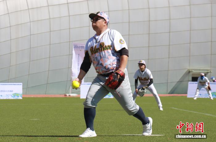 两岸棒垒球高手齐聚锡林浩特共襄“北疆草原”