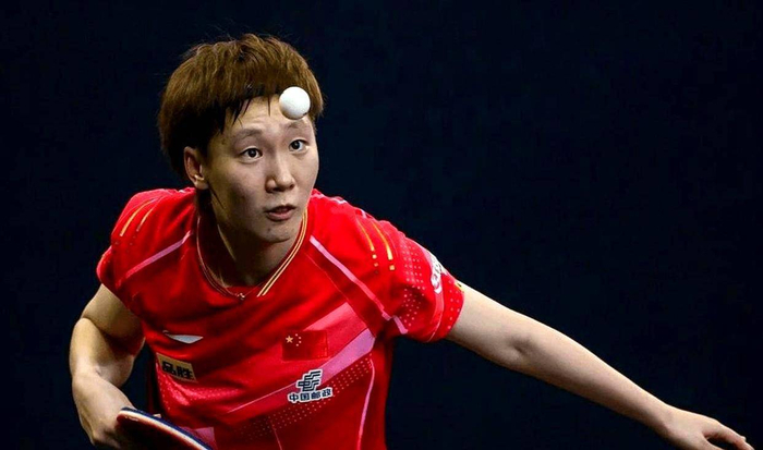 张本宇质疑王曼昱发球违规引争议，张本智和态