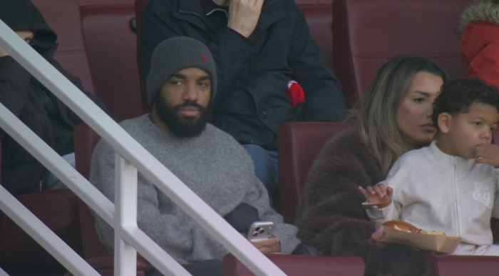 拉卡现身酋长球场观战埃弗顿重返阿森纳主场引