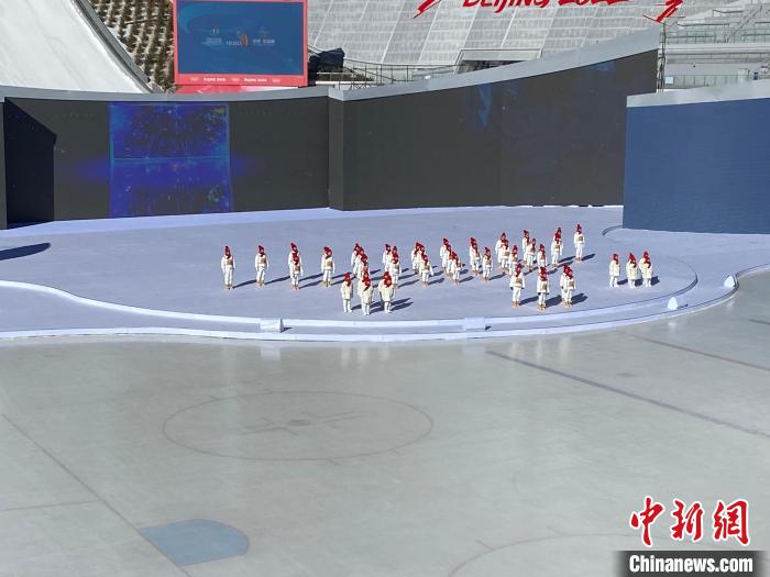 河北省第四届冰雪运动会张家口开幕 马兰花合唱