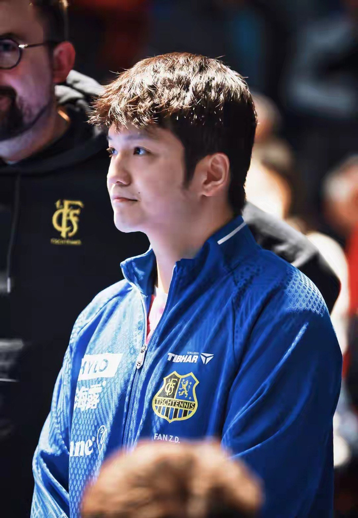 樊振东动态引热议 伦敦世乒赛参赛悬念待解