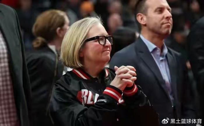 开拓者出售42.5亿美元程氏夫妇携手邓顿集团布局