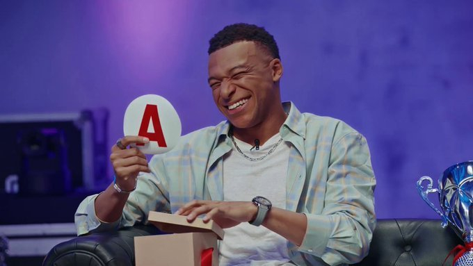 姆巴佩盛赞C罗无所不能：前锋的终极范本