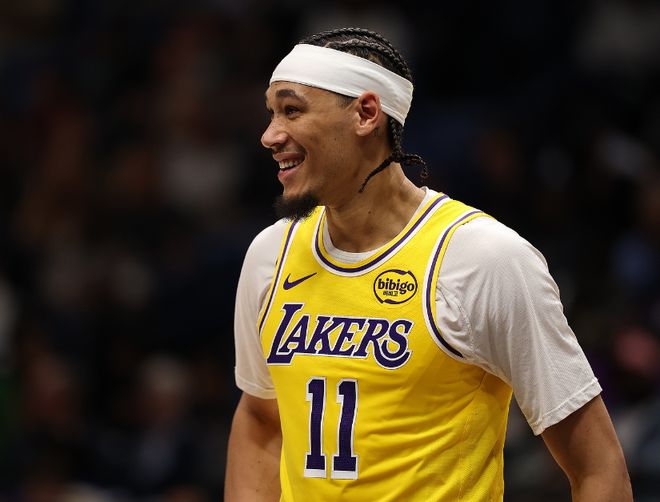 湖人轻取奇才展现阵容深度 海斯爆发詹姆斯三双