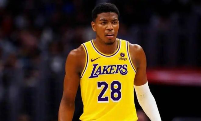 湖人轻取奇才展现阵容深度 海斯爆发詹姆斯三双