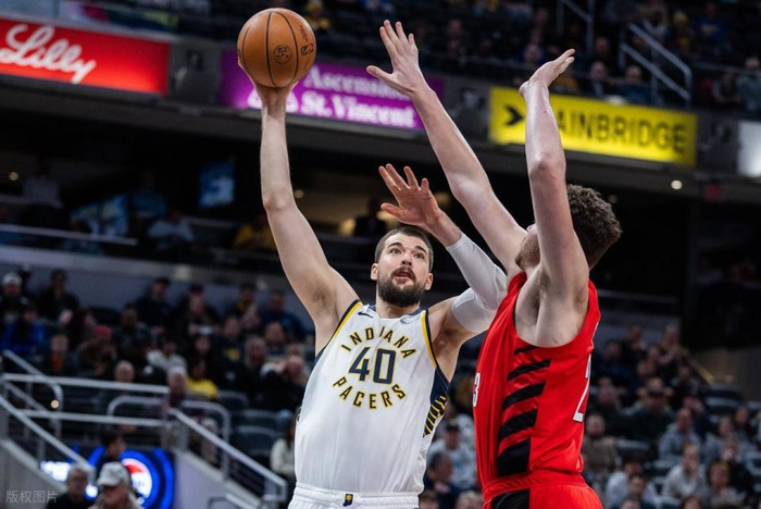 祖巴茨带伤拼搏难改步行者15连败颓势