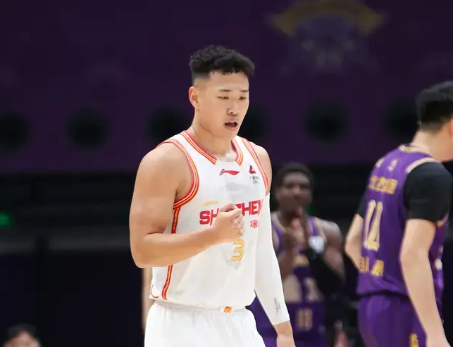 深圳险胜北控贺希宁10+5+7助攻成关键先生