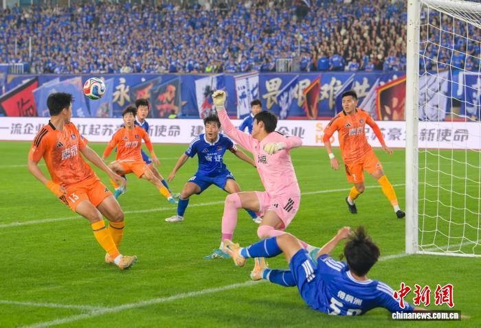 宿迁队首战告捷 何润东助阵引爆主场热情