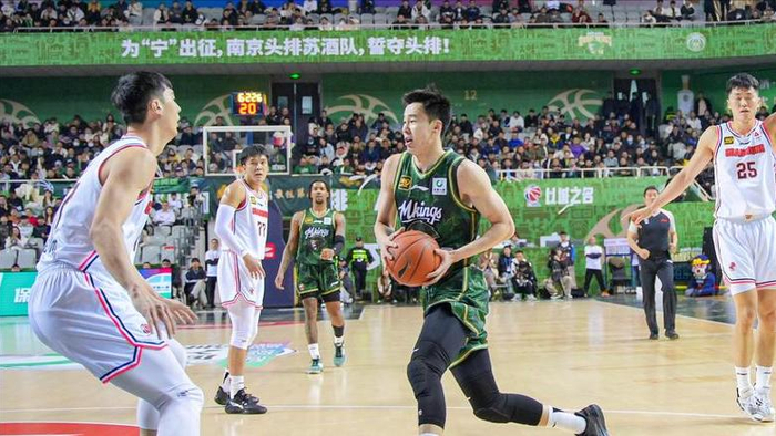 戴维斯转会波多黎各引争议，首钢紧急补强外援